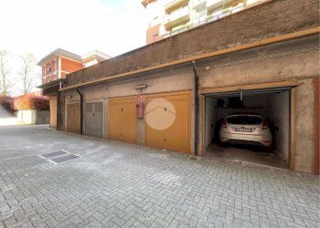 Box Via Vittorio Veneto, Bresso - foto 1