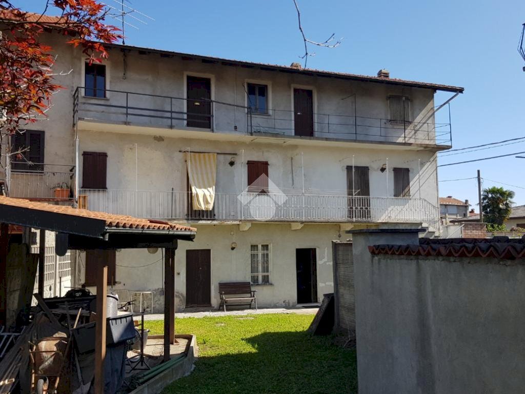 Casa indipendente Via veneto, Divignano - foto 1