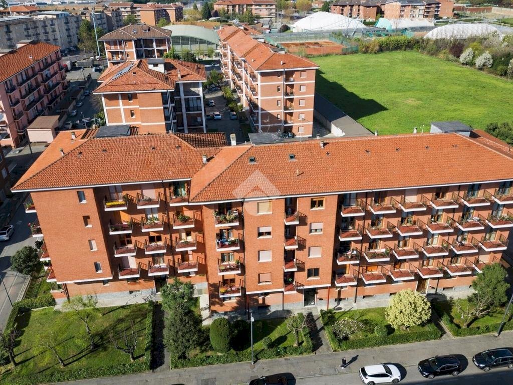 Three-room apartment Viale risorgimento, Bra - photo 1