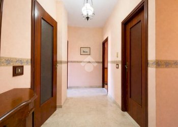 Three-room apartment Viale risorgimento, Bra - photo 4