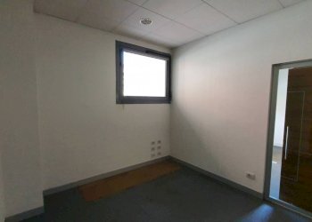 Negozio Via Giovanni Bertini, 1C, Bologna (zona San Donato) - foto 10