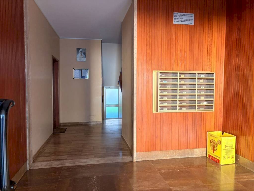 Three-room apartment Torino (neighborhood Mirafiori Sud) - photo 3