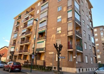 Three-room apartment Torino (neighborhood Mirafiori Sud) - photo 1
