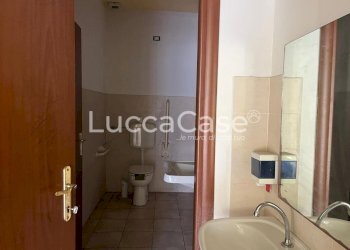 Locale Commerciale Lucca (zona San Marco) - foto 7