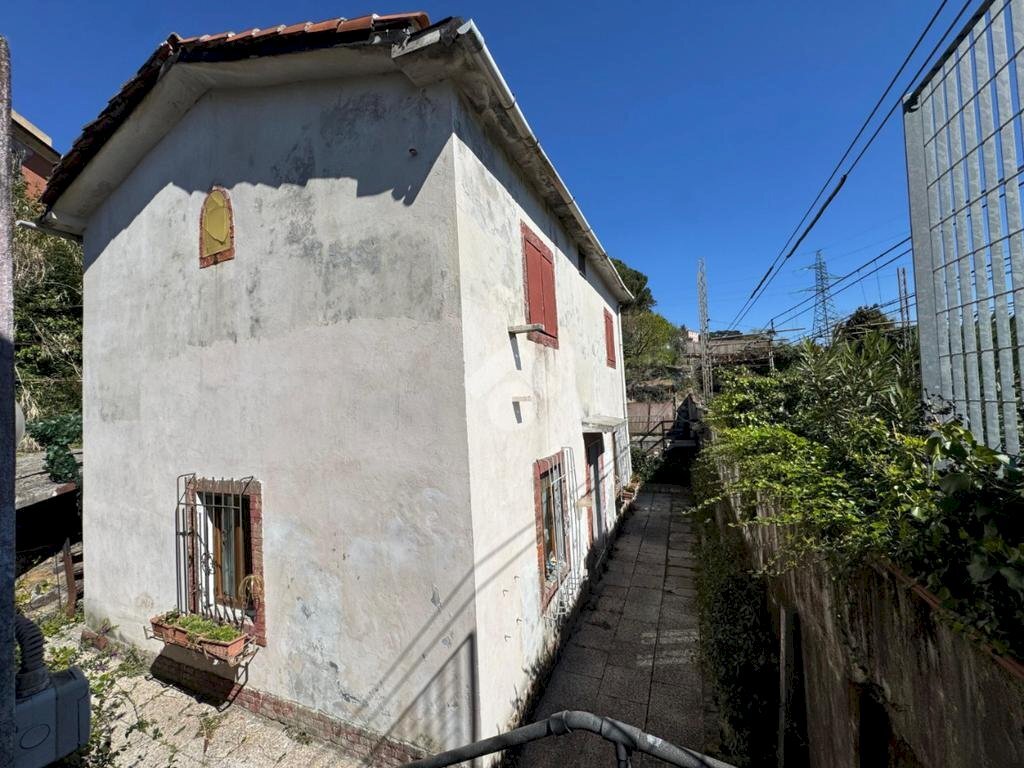 Casa indipendente Via Monfenera, Genova (zona Bolzaneto) - foto 2