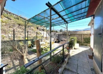 Casa indipendente Via Monfenera, Genova (zona Bolzaneto) - foto 1