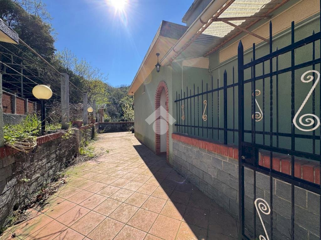 Quadrilocale Via Graziella Giuffrida, Genova (zona Bolzaneto) - foto 1