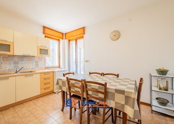Three-room apartment Centallo - photo 3