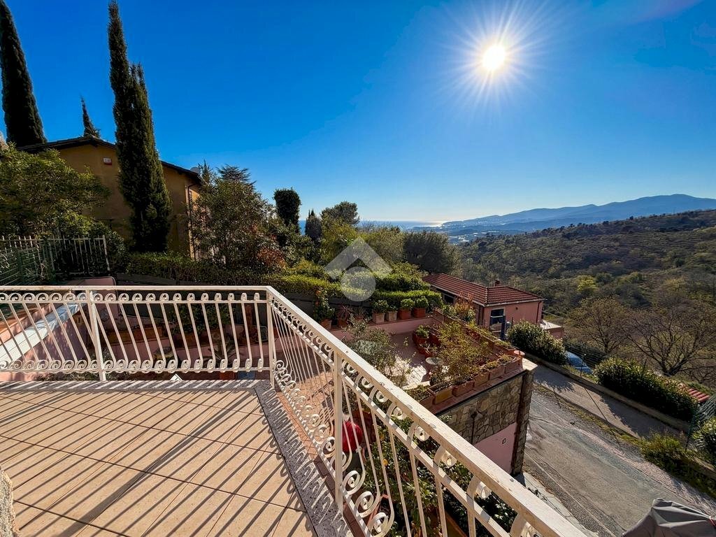 Portion of a house Strada S. Antonio, Cipressa - photo 1