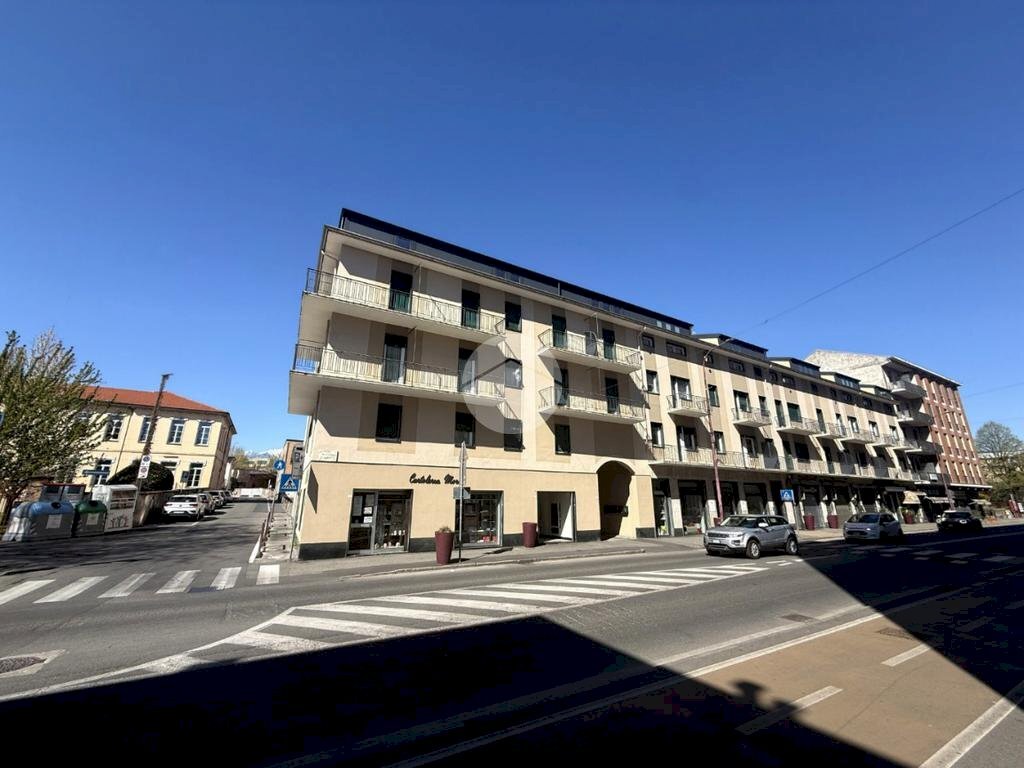 Trilocale Corso Massimo D'Azeglio, Ivrea - foto 1