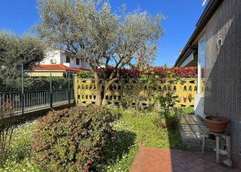 Villa a Schiera Via Villaggio Morosini, 21
Castelli Calepio, Castelli Calepio - foto 22