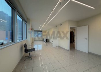 Office Via Ninfea, SNC 
 Iseo, Iseo - photo 2