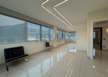 Office Via Ninfea, SNC 
 Iseo, Iseo - photo 4