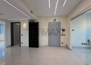 Office Via Ninfea, SNC 
 Iseo, Iseo - photo 7