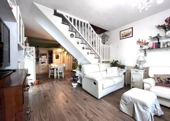 Portion of a house Via Canaletto, Malalbergo - photo 8