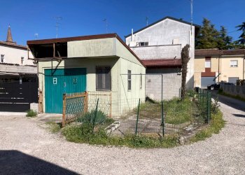 Foto 1 - Box Mantova - photo 1