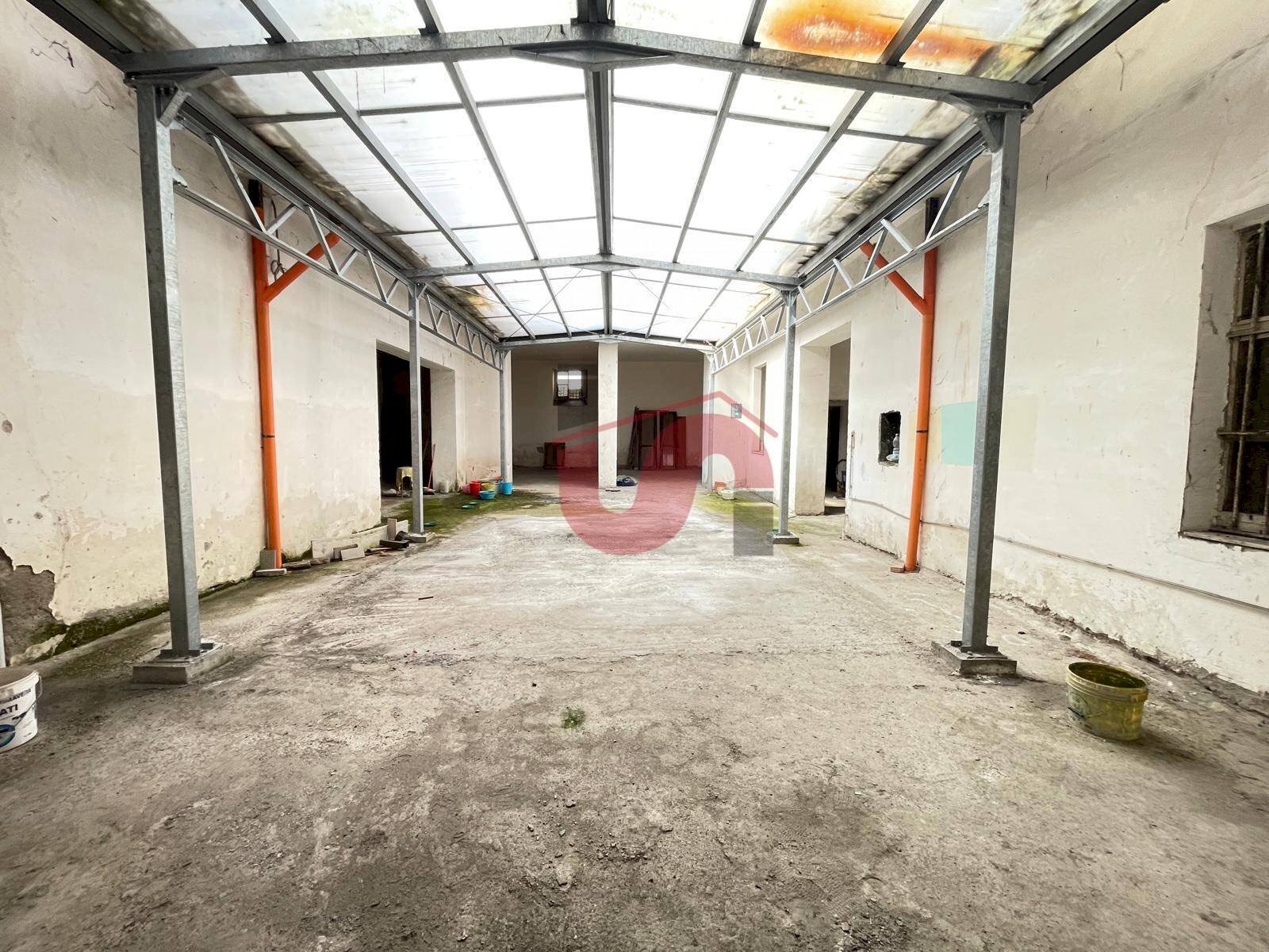 Foto 2 - Warehouse Via Paga, Benevento - photo 2
