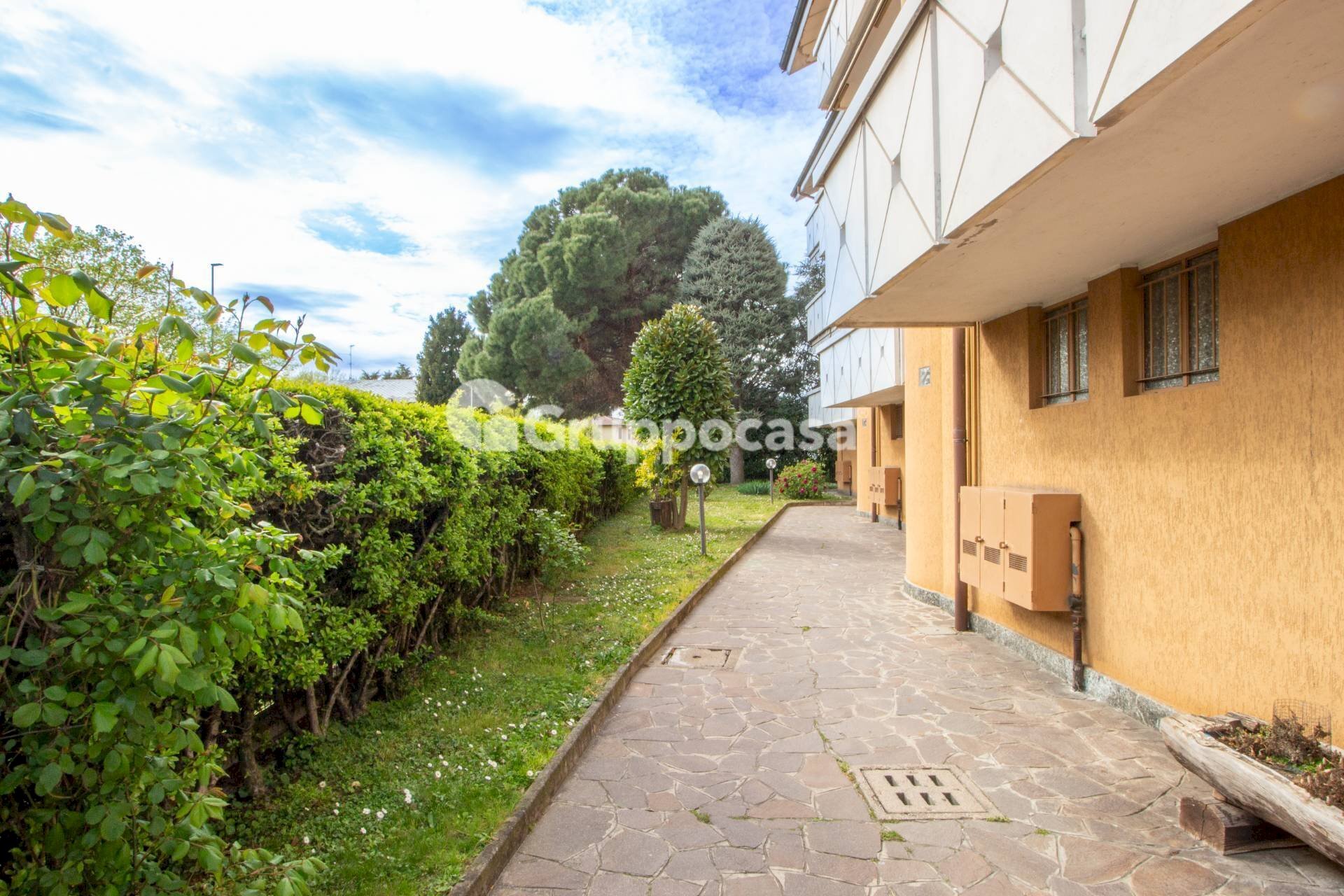 Foto 2 - Trilocale Via Melzi
 
63, Magenta - foto 2