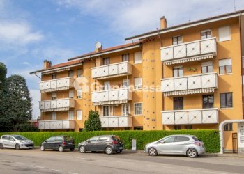 Foto 1 - Trilocale Via Melzi
 
63, Magenta - foto 1