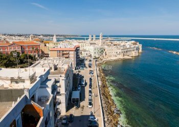 Foto 2 - Attic Piazza Garibaldi
 
24, Molfetta - photo 2