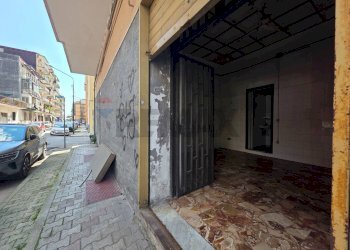 Edificio all\'aperto - Commercial Premises via Kenndy, Casoria - photo 3