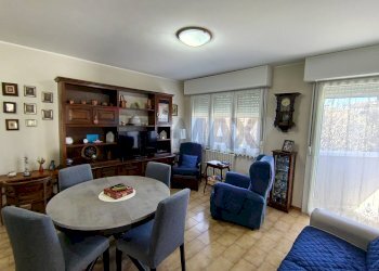 Sala da pranzo - Trilocale via Parri
 
21, Rho - foto 6