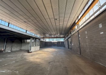 Parcheggio - Capannone via guido rossa
27, Magenta - foto 3