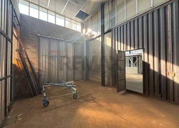 Terrazza - Capannone via guido rossa
27, Magenta - foto 8