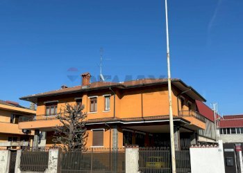 Edificio all\'aperto - Capannone via guido rossa
27, Magenta - foto 27