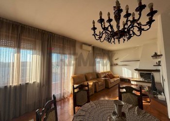 Sala da pranzo - Capannone via guido rossa
27, Magenta - foto 41