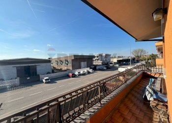 Balcone - Capannone via guido rossa
27, Magenta - foto 42