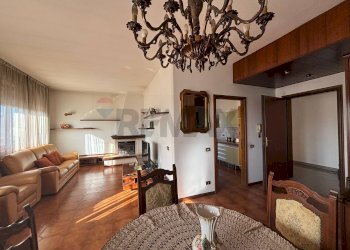 Sala da pranzo - Capannone via guido rossa
27, Magenta - foto 51