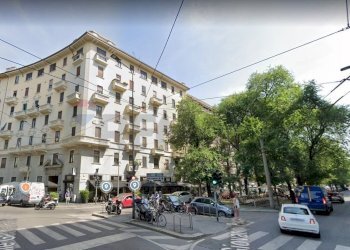 Edificio all\'aperto - Bar Tavola Calda - Fredda Piazzale Piola
 
1, Milano - foto 2