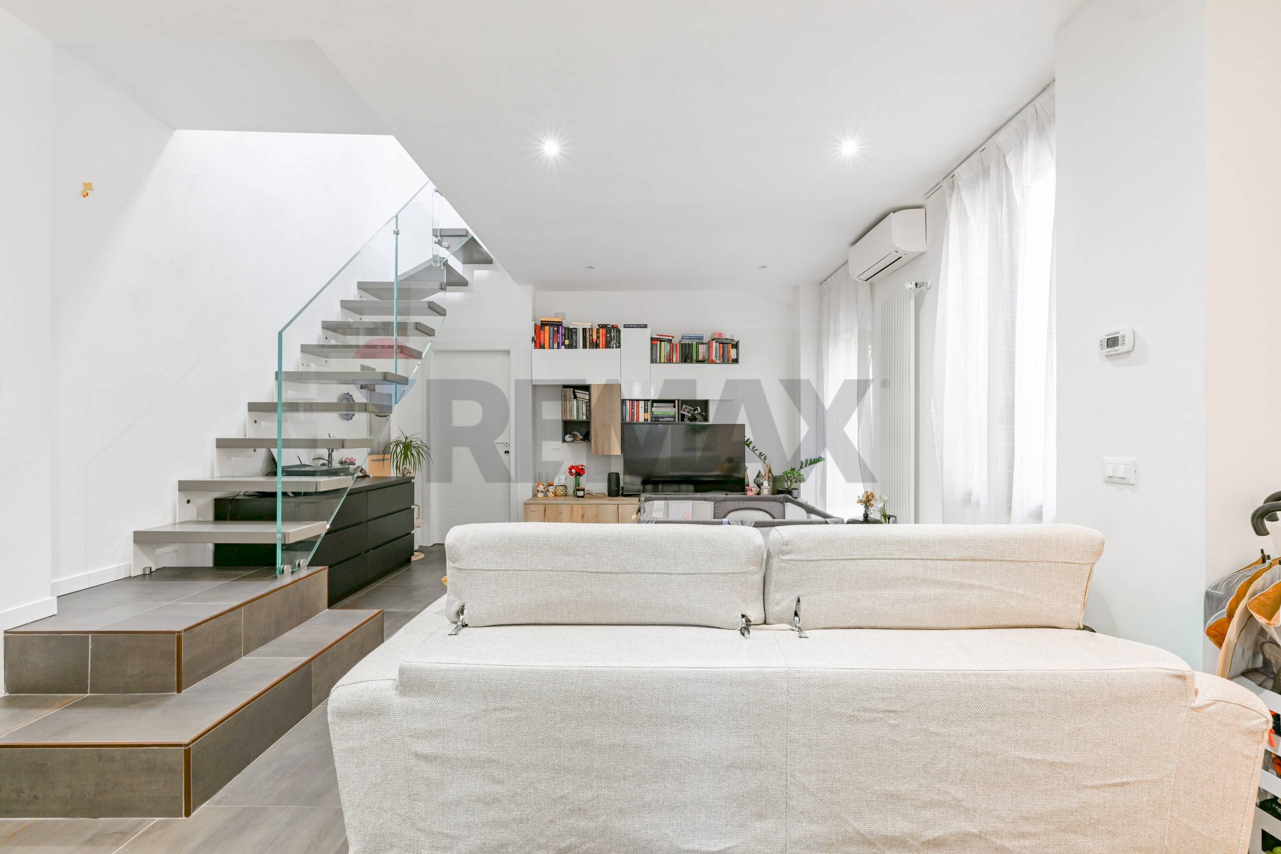 Soggiorno - Four-room apartment Via Luigi Cadorna
 
11, Vimodrone - photo 3