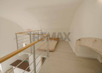 Scale - Bilocale Piazza Duomo
44, Giovinazzo - foto 10