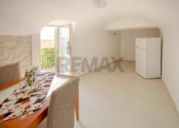 Sala da pranzo - Bilocale Piazza Duomo
44, Giovinazzo - foto 13