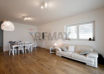 Sala da pranzo - Villa Via Luisi
 
29, Bari - foto 5