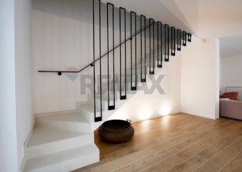 Scale - Villa Via Luisi
 
29, Bari - foto 15