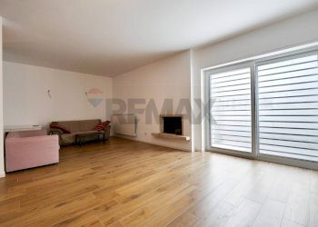 Soggiorno - Villa Via Luisi
 
29, Bari - foto 17