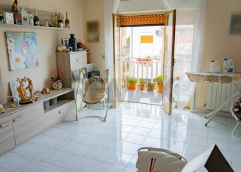 Cucina - Trilocale Via Pier Santi Mattarella
 
20, Mascali - foto 1