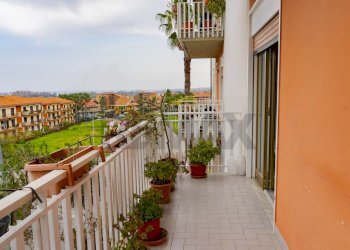 Balcone - Trilocale Via Pier Santi Mattarella
 
20, Mascali - foto 2