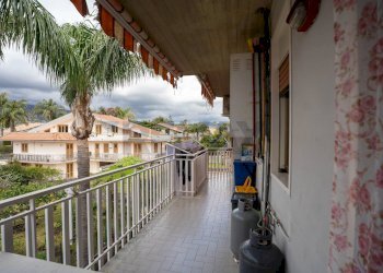 Balcone - Trilocale Via Pier Santi Mattarella
 
20, Mascali - foto 7