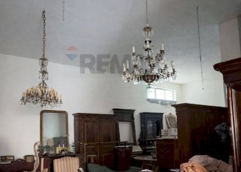 Sala da pranzo - Magazzino Via sciarelle
 
14, Acireale - foto 3