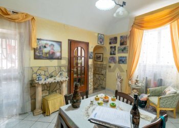 Sala da pranzo - Appartamento Via Villa Scabrosa
 
26, Catania - foto 6
