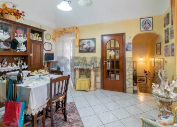 Sala da pranzo - Appartamento Via Villa Scabrosa
 
26, Catania - foto 7