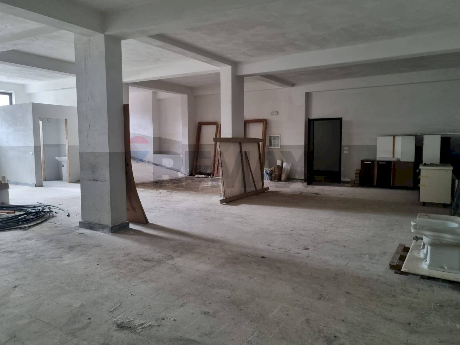 Parcheggio - Locale Commerciale Via Vincenzo Muccioli
 
29, Gravina di Catania - foto 3