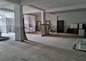 Parcheggio - Locale Commerciale Via Vincenzo Muccioli
 
29, Gravina di Catania - foto 3