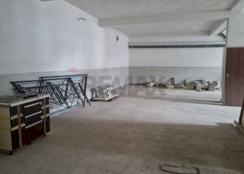 Parcheggio - Locale Commerciale Via Vincenzo Muccioli
 
29, Gravina di Catania - foto 6