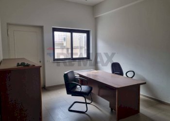 Ufficio - Locale Commerciale Via Vincenzo Muccioli
 
29, Gravina di Catania - foto 8