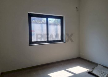 Stanza vuota - Locale Commerciale Via Vincenzo Muccioli
 
29, Gravina di Catania - foto 16